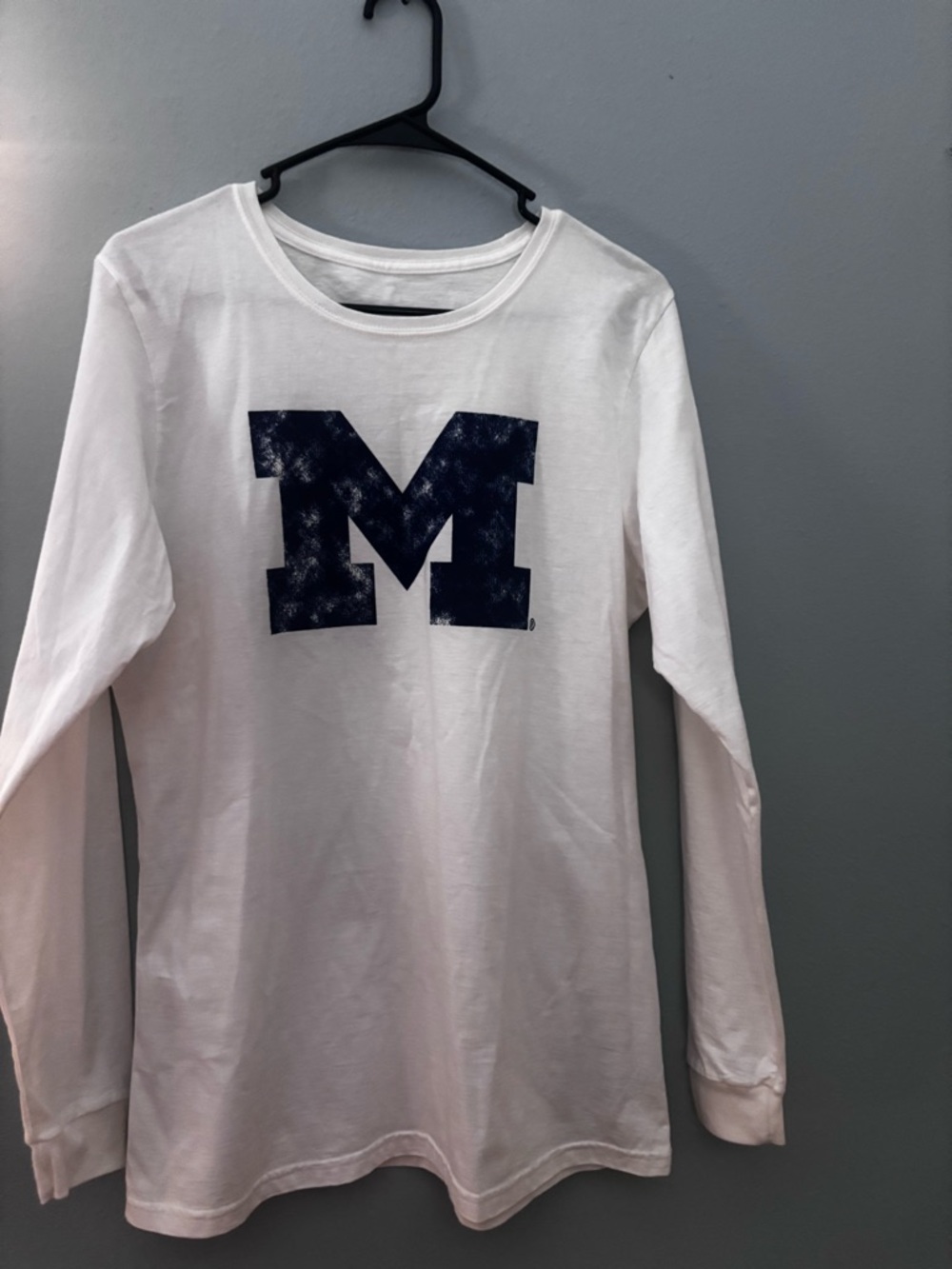 White Long-Sleeve Woman’s Tee with Navy 'M' Graphic L NWOT
